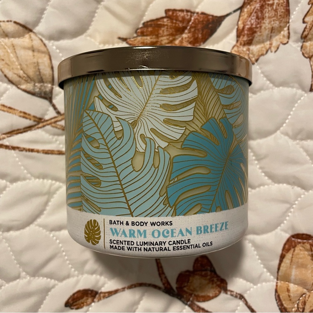 Bath & Body Works Tropical Leaf Scented Candle
